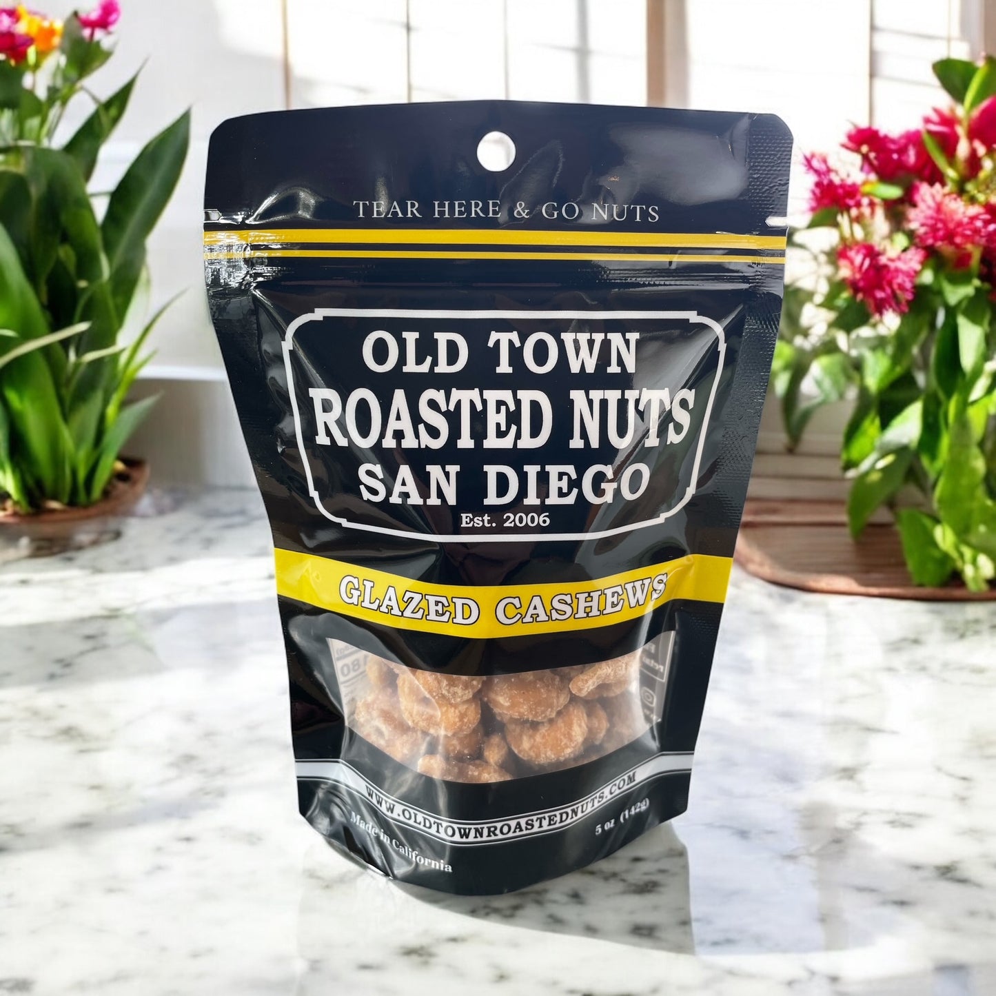 GLAZED CASHEWS